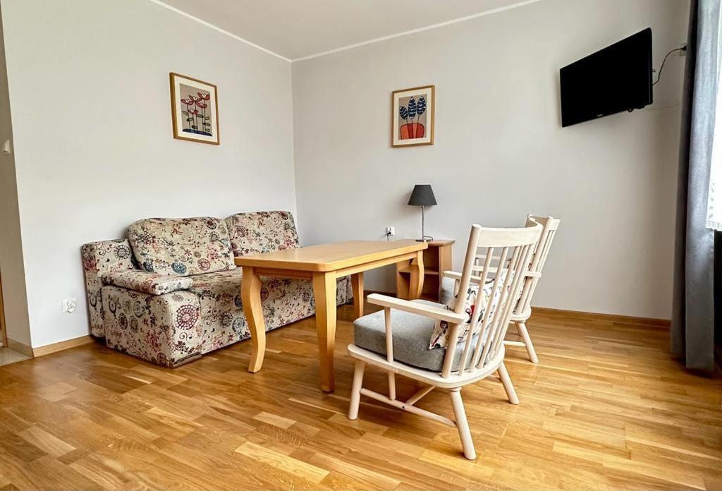 Alex - Pokoje I Apartamenty Blisko Plazy Z Ogrodem I Placem Zabaw *