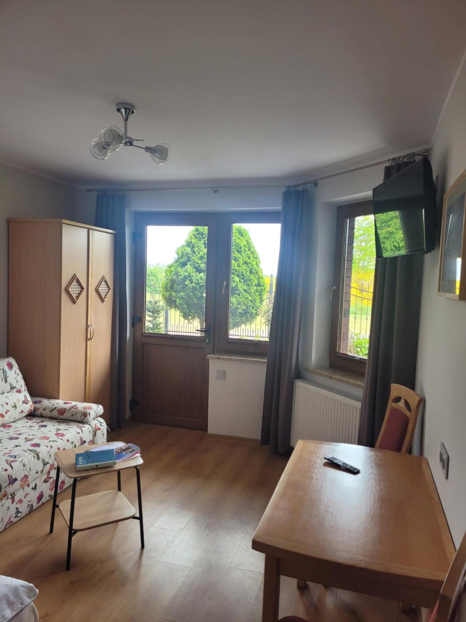 Homestay Alex - Pokoje I Apartamenty Blisko Plazy Z Ogrodem I Placem Zabaw *