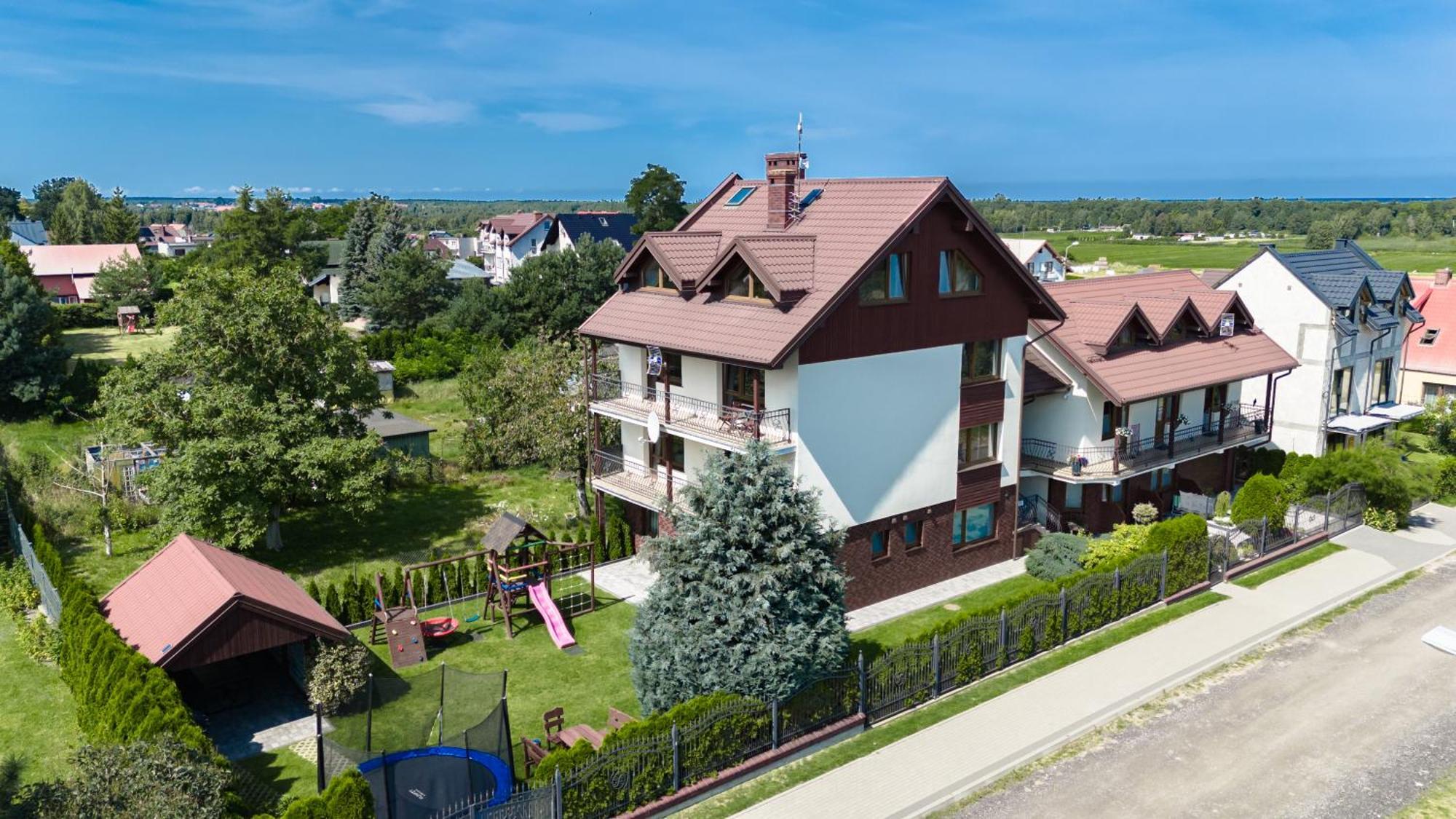 Alex - Pokoje I Apartamenty Blisko Plazy Z Ogrodem I Placem Zabaw